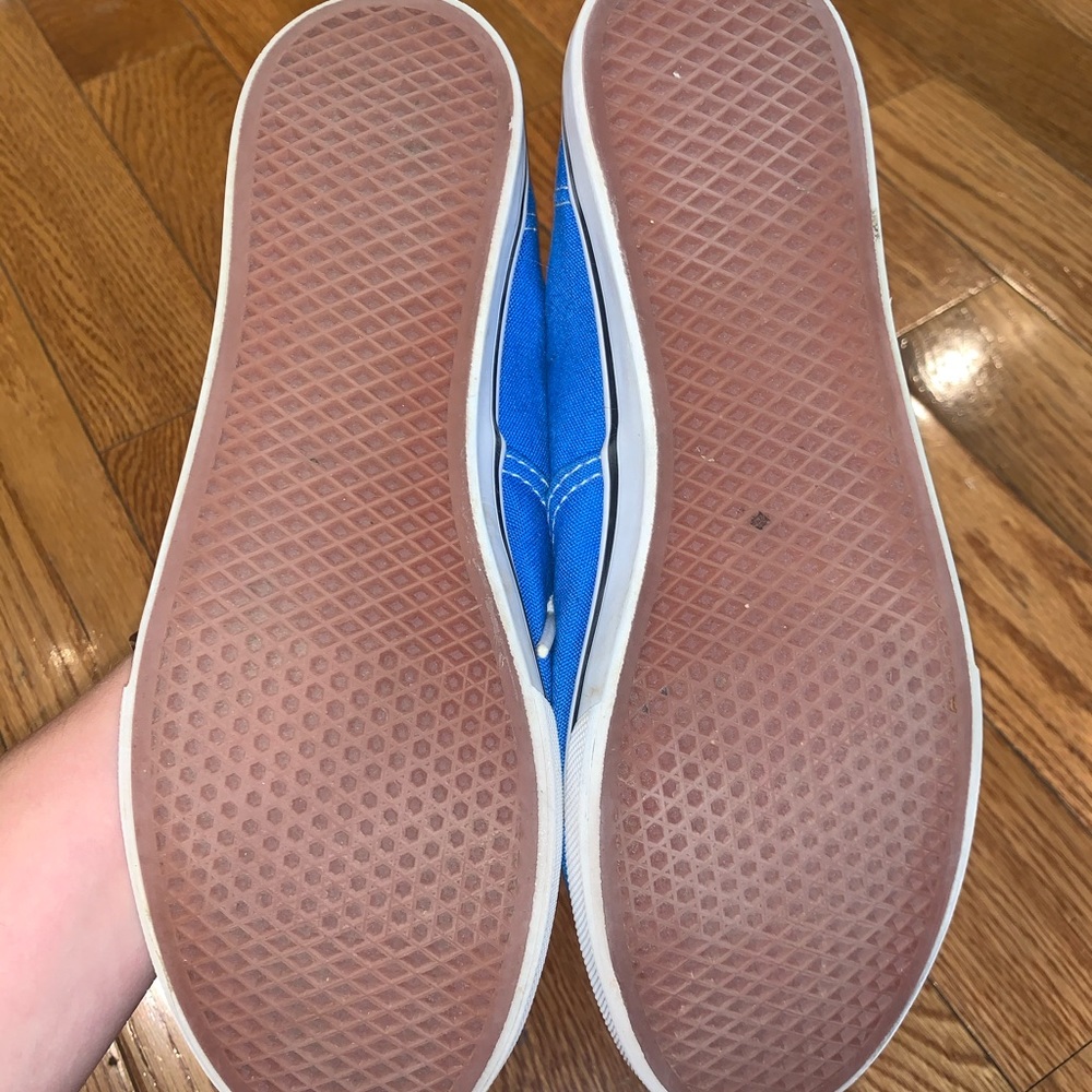 Vans - Picture 3 of 4